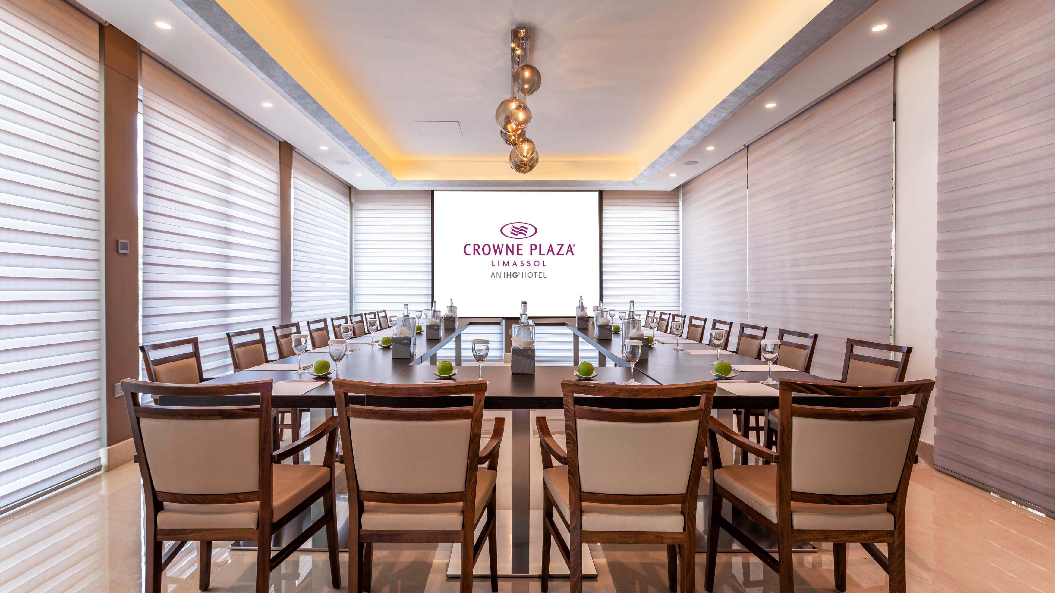 Crowne Plaza Limassol By Ihg Hotell Eksteriør bilde