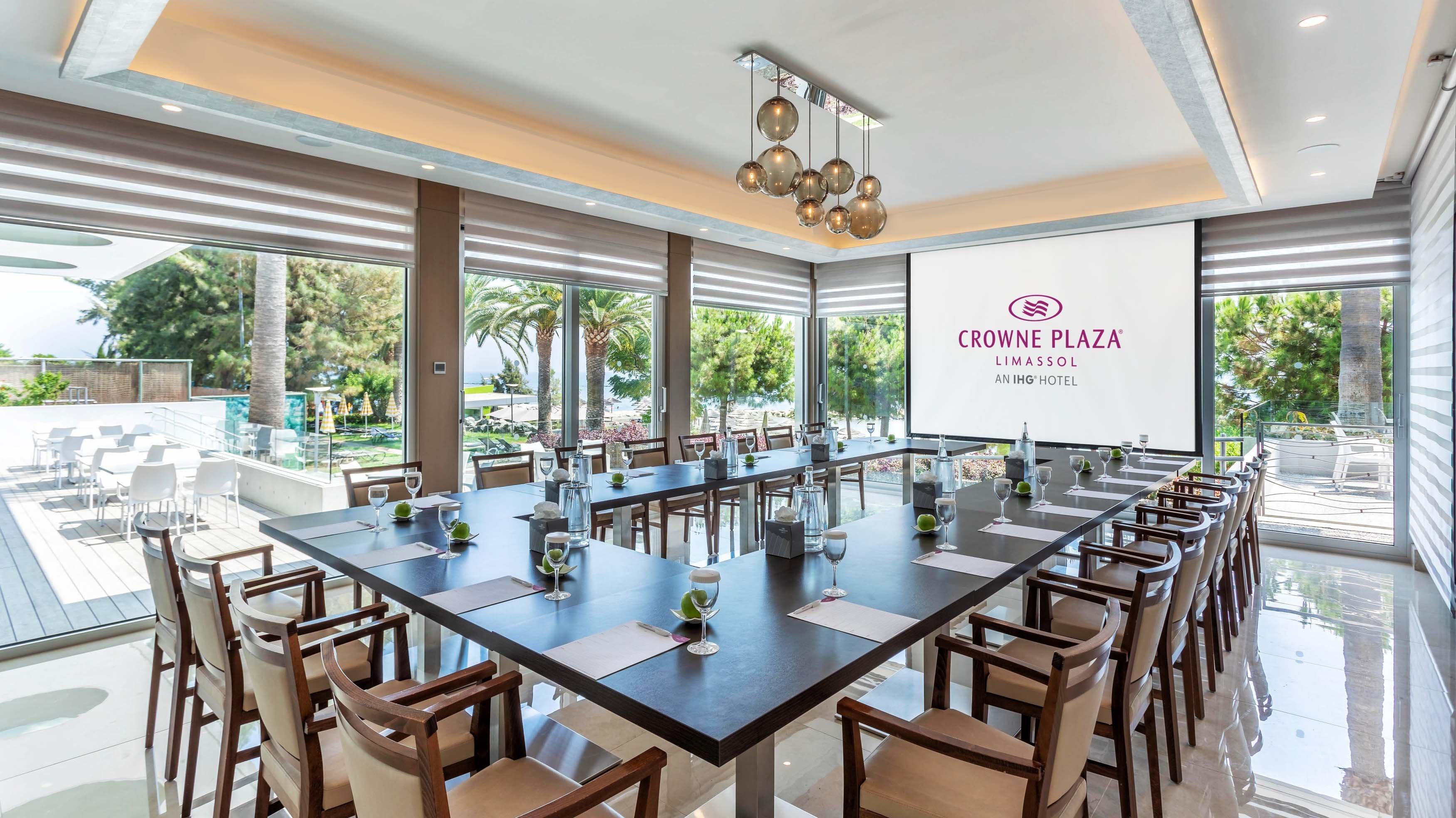 Crowne Plaza Limassol By Ihg Hotell Eksteriør bilde