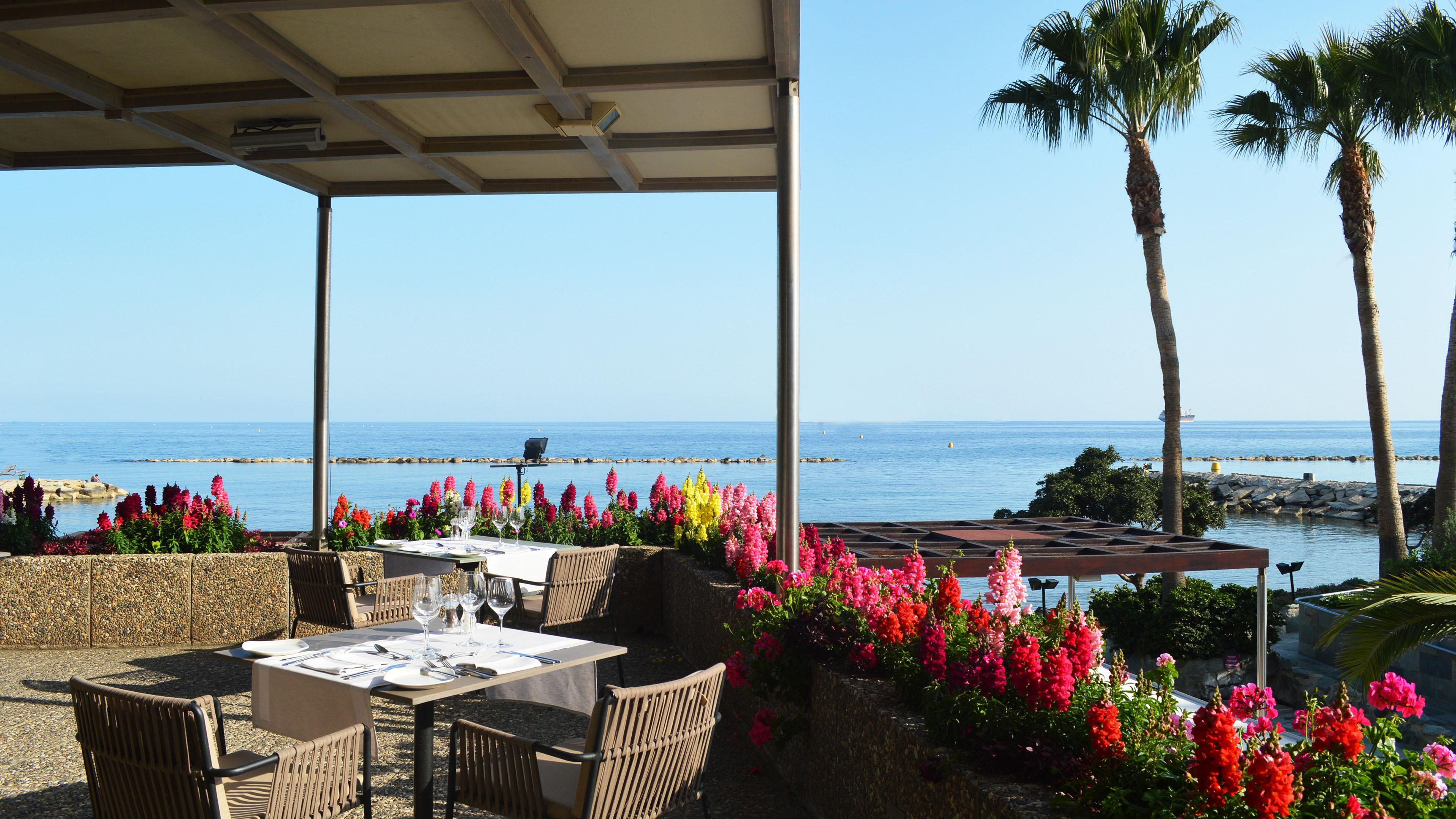 Crowne Plaza Limassol By Ihg Hotell Eksteriør bilde