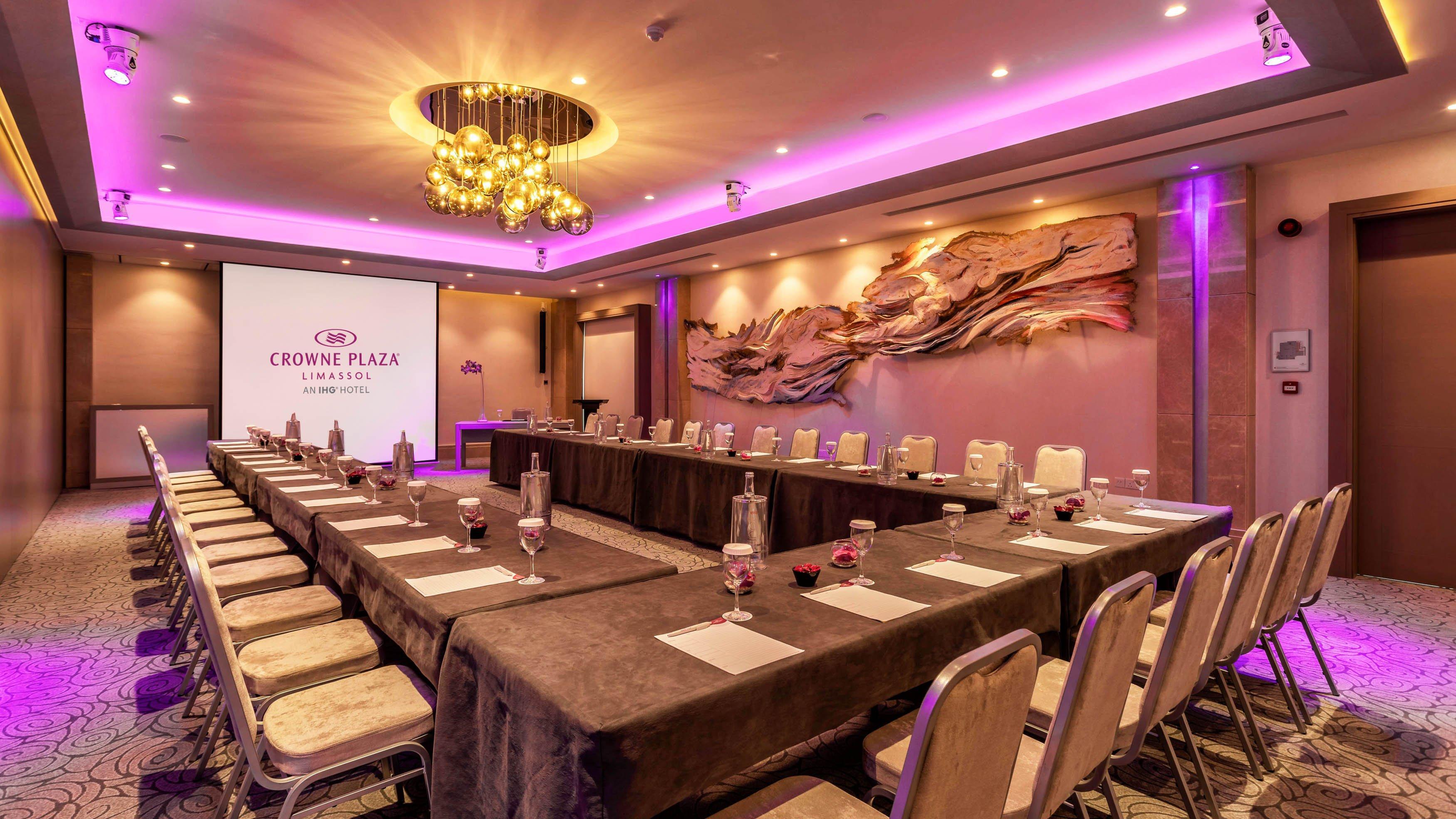 Crowne Plaza Limassol By Ihg Hotell Eksteriør bilde